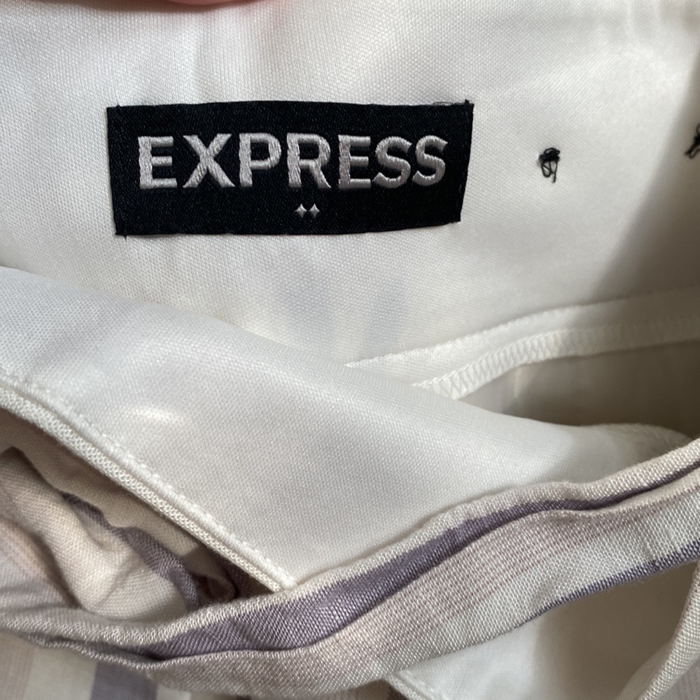NWOT EXPRESS TIE FRONT SHORTS HIGH WAIST - Picture 3 of 4